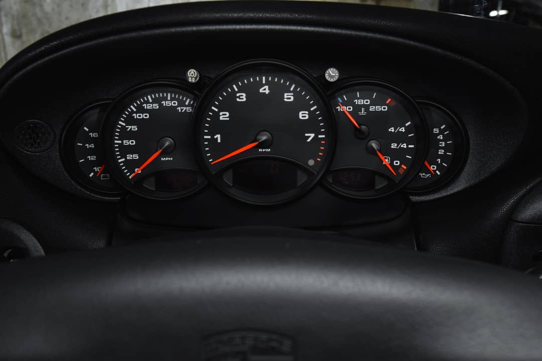 1999 Porsche 911 Carrera — photo 31