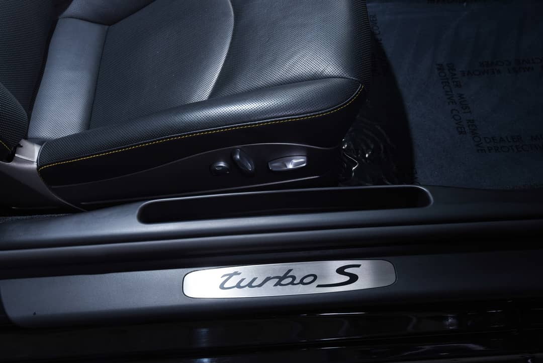2011 Porsche 911 Turbo S — photo 29