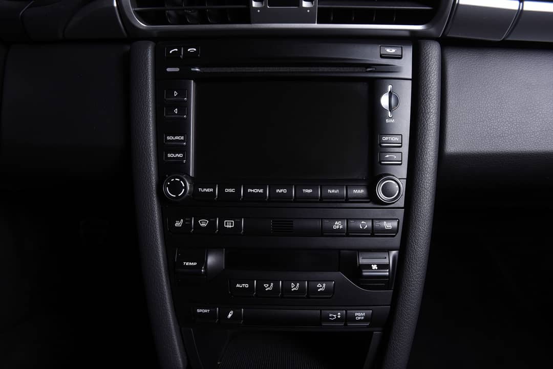 2010 Porsche 911 Carrera 4S — photo 28