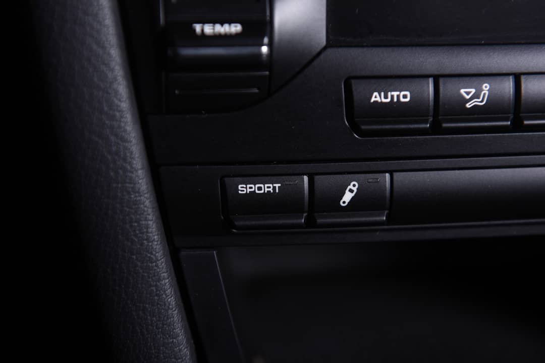 2010 Porsche 911 Carrera 4S — photo 29