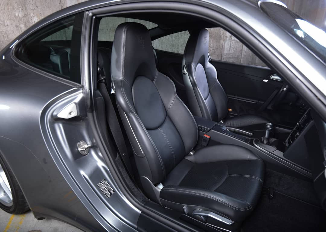 2010 Porsche 911 Carrera 4S — photo 31
