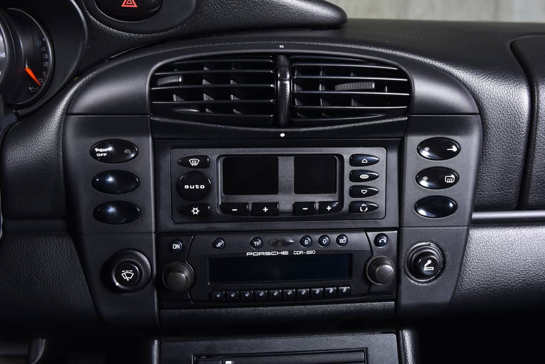 2000 Porsche 911 Carrera — photo 24
