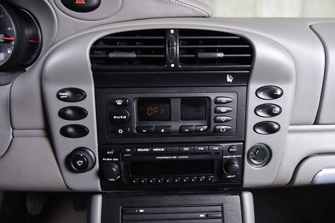 2003 Porsche 911 Targa — photo 34