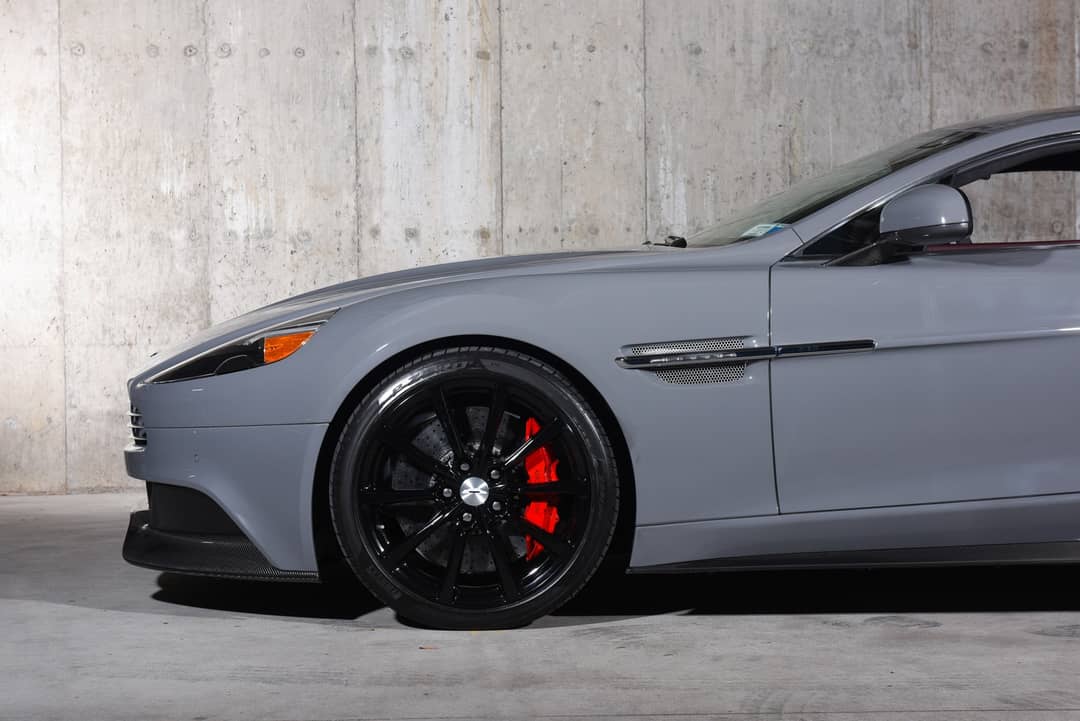 2014 Aston Martin Vanquish — photo 15