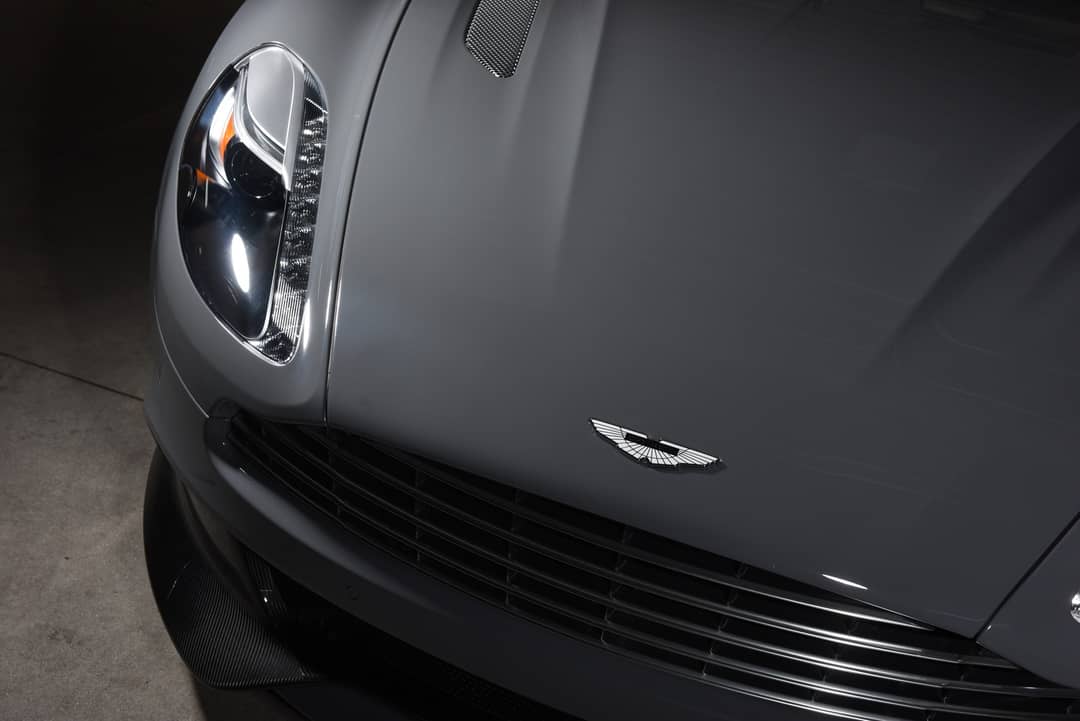 2014 Aston Martin Vanquish — photo 17