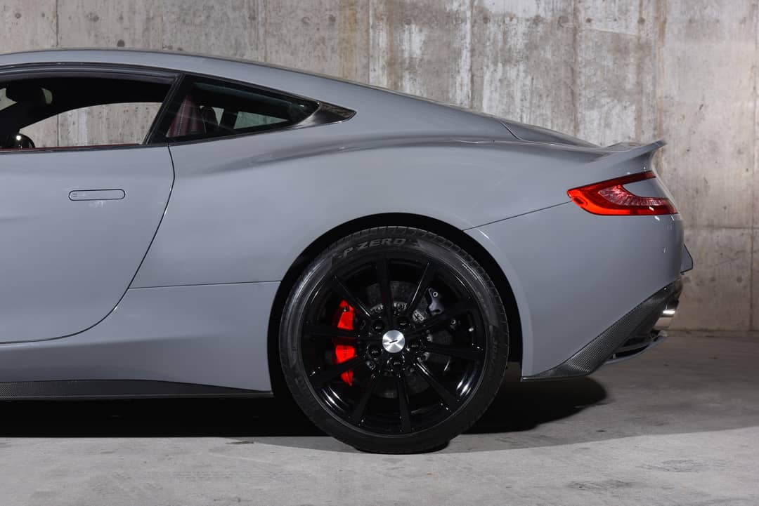 2014 Aston Martin Vanquish — photo 19