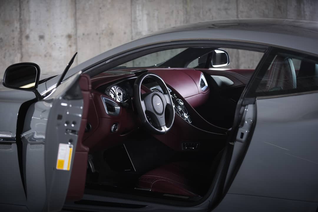 2014 Aston Martin Vanquish — photo 22