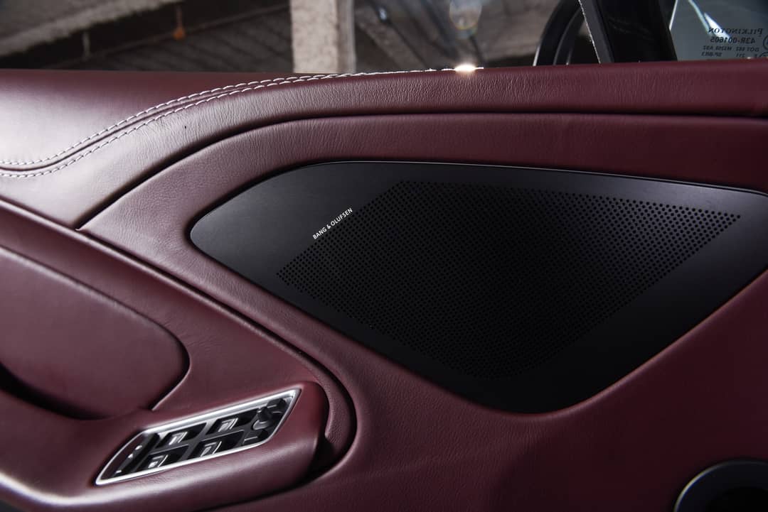 2014 Aston Martin Vanquish — photo 27