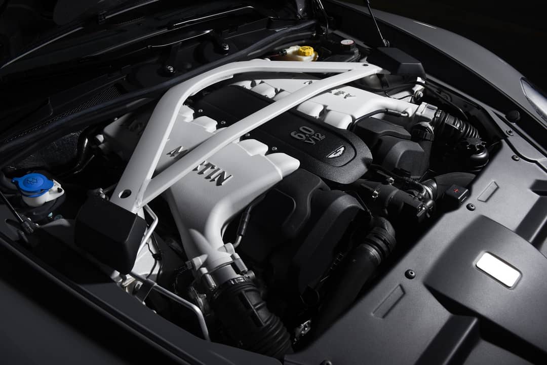 2014 Aston Martin Vanquish — photo 38