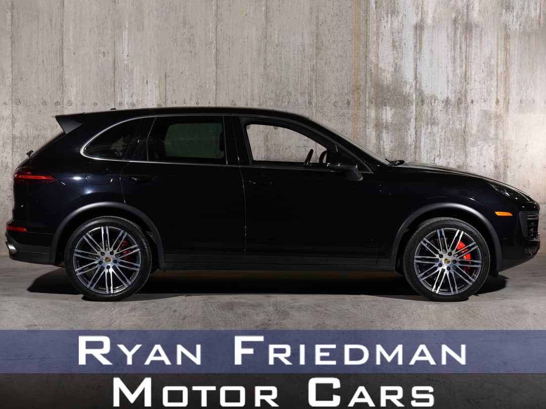 2017 Porsche Cayenne Turbo — photo 1