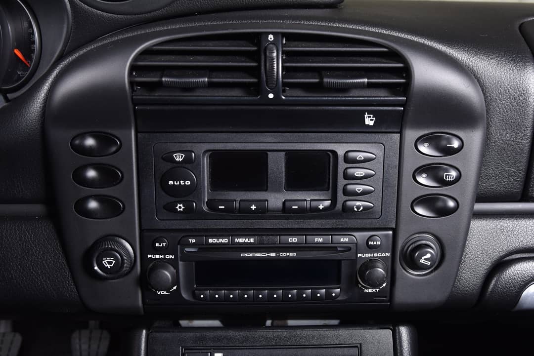 2003 Porsche 911 Carrera — photo 25