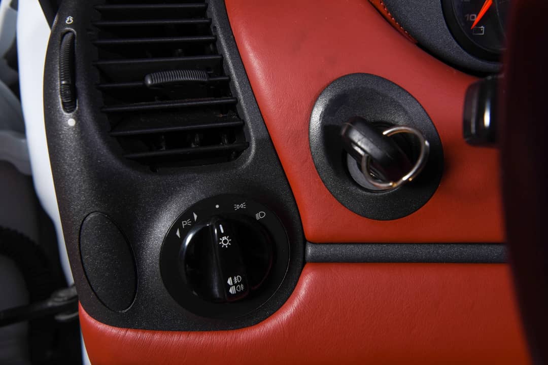 1999 Porsche 911 Carrera — photo 32