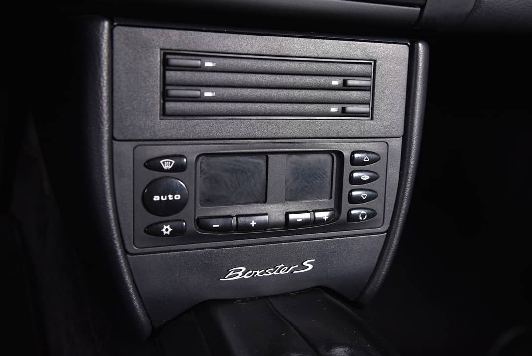 2001 Porsche Boxster — photo 28