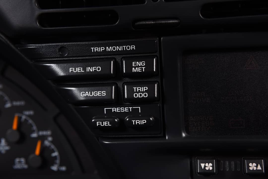 1994 Chevrolet Corvette — photo 17
