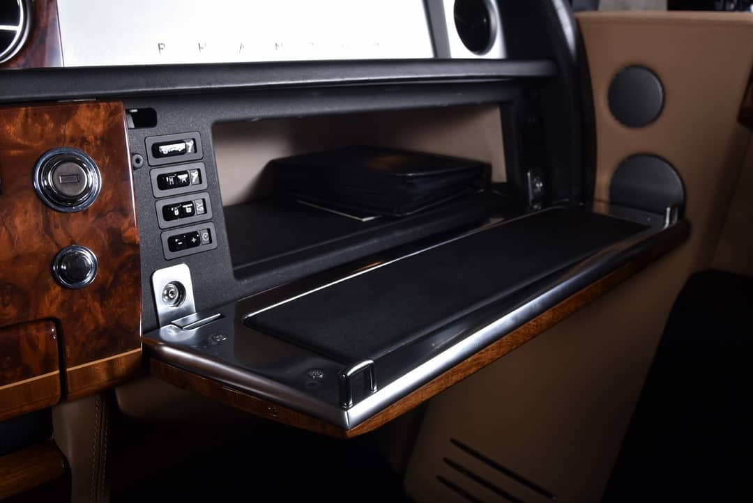 2004 Rolls-Royce Phantom — photo 37