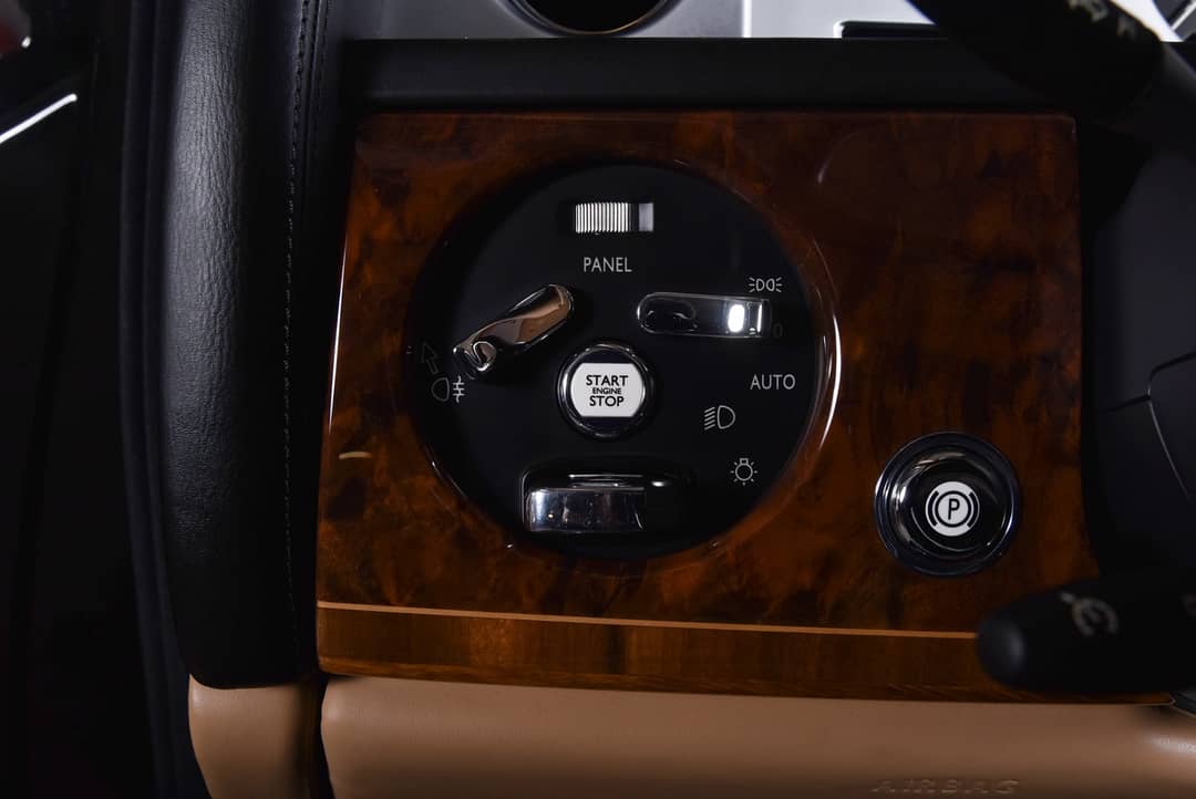 2004 Rolls-Royce Phantom — photo 38