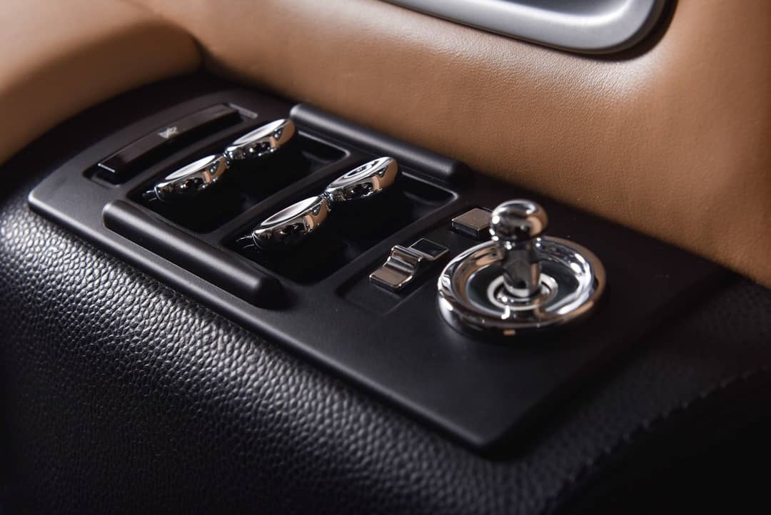 2004 Rolls-Royce Phantom — photo 42
