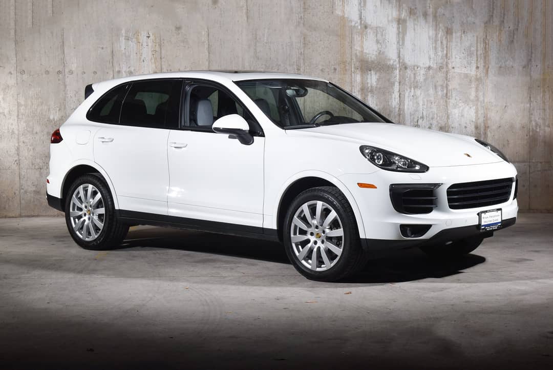 2017 Porsche Cayenne — photo 2