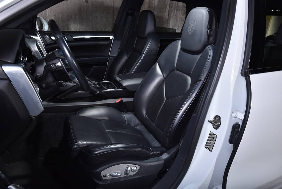 2017 Porsche Cayenne — photo 18