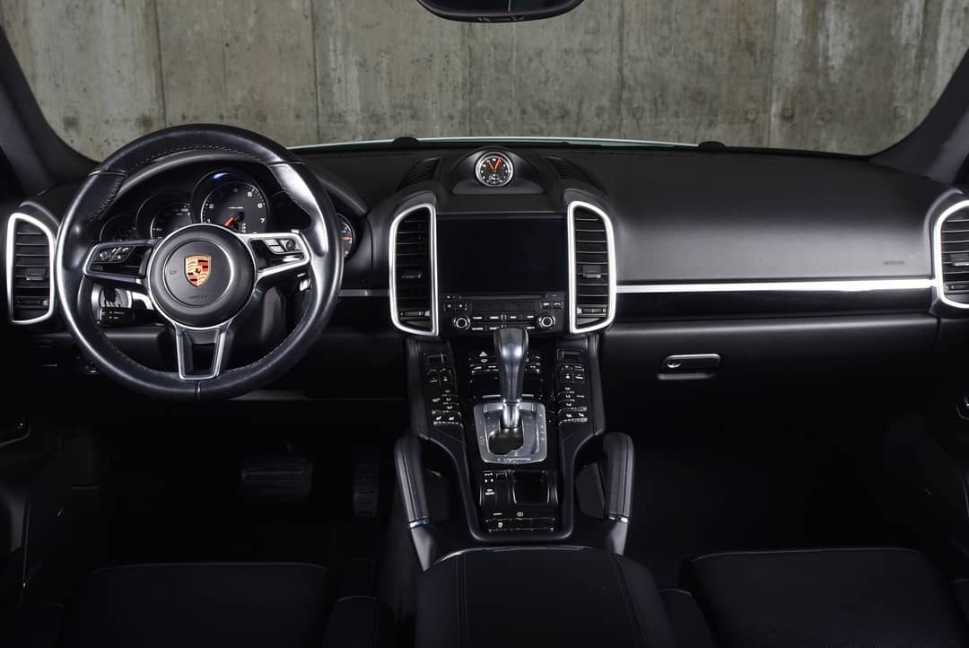 2017 Porsche Cayenne — photo 19