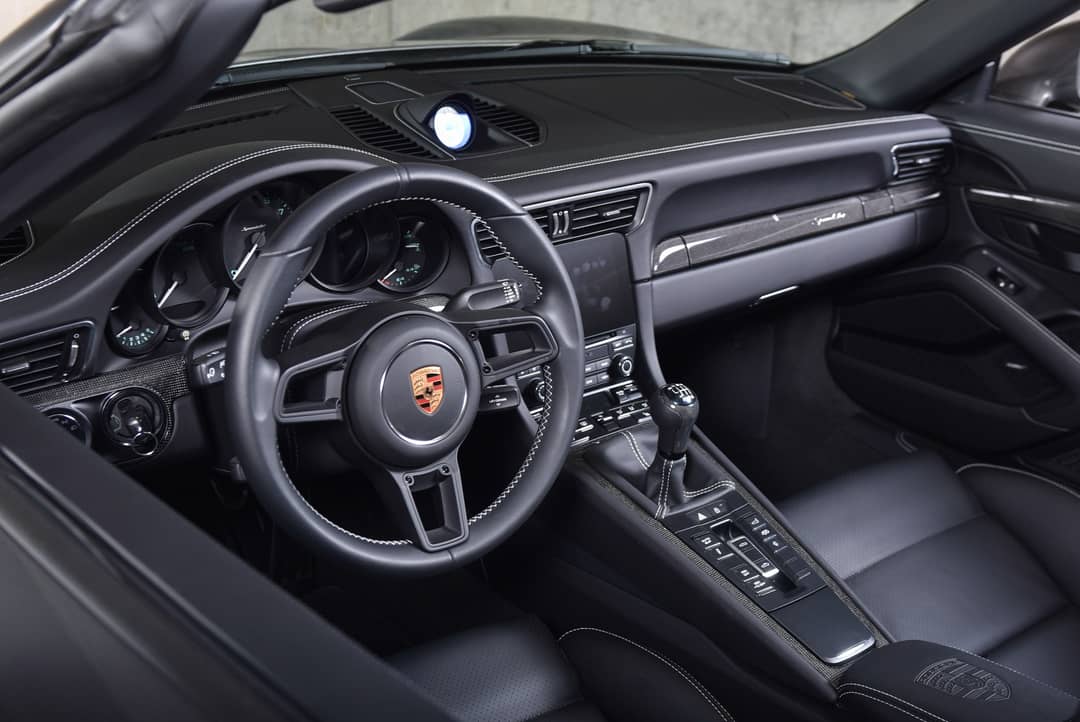 2019 Porsche 911 Speedster — photo 32