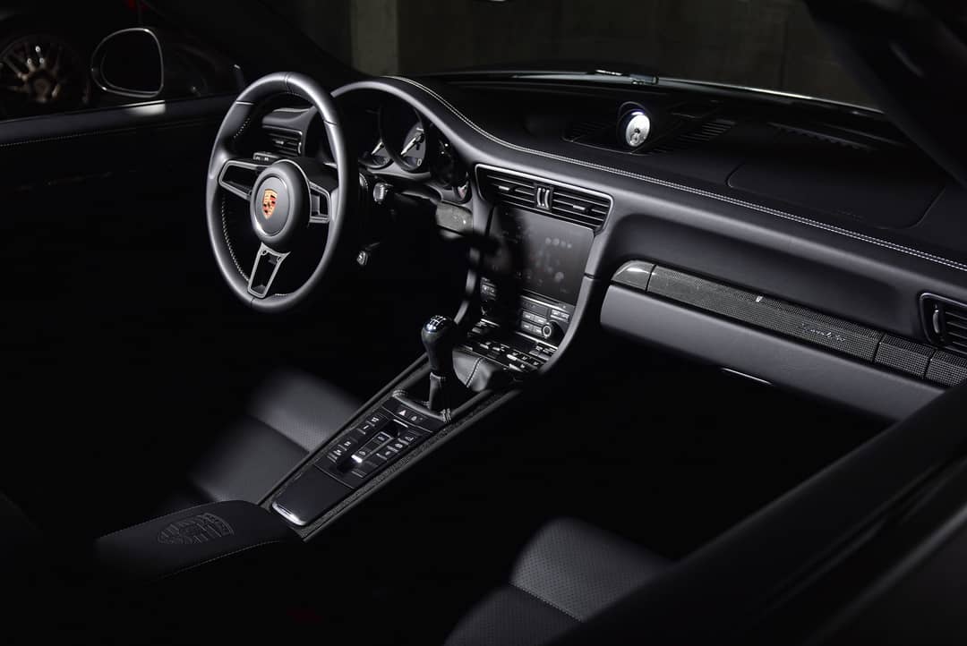2019 Porsche 911 Speedster — photo 36