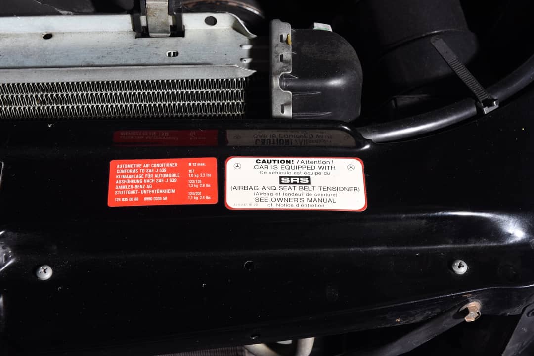 1987 Mercedes-Benz 560-Class 560 SL — photo 11