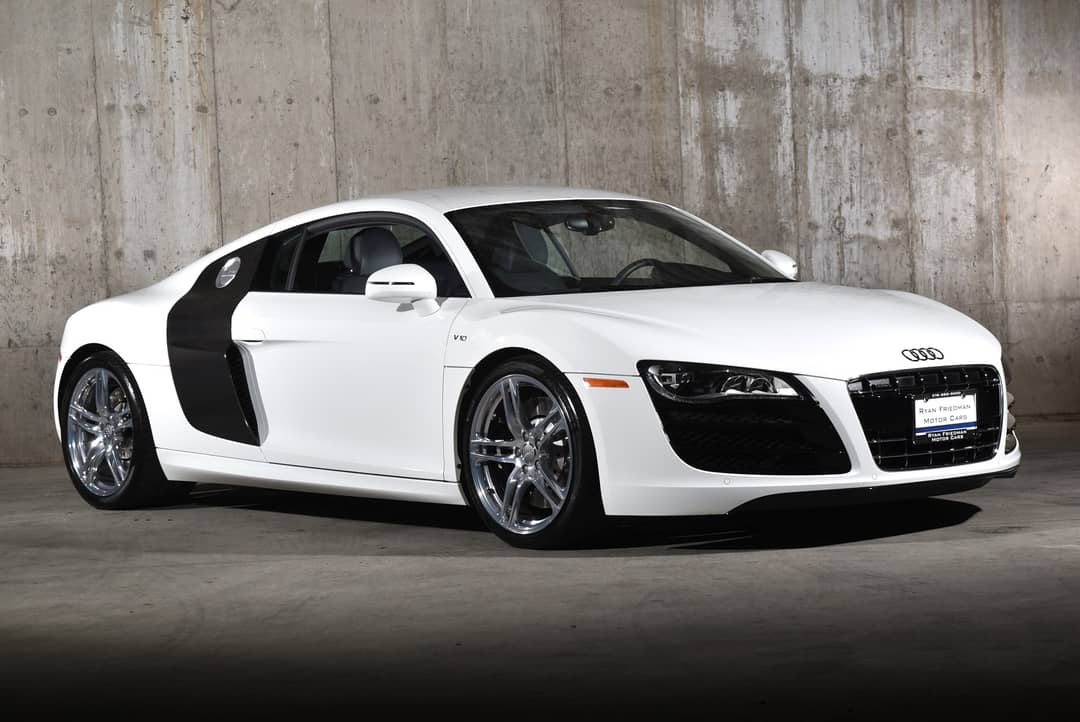 2010 Audi R8 5.2 quattro — photo 2
