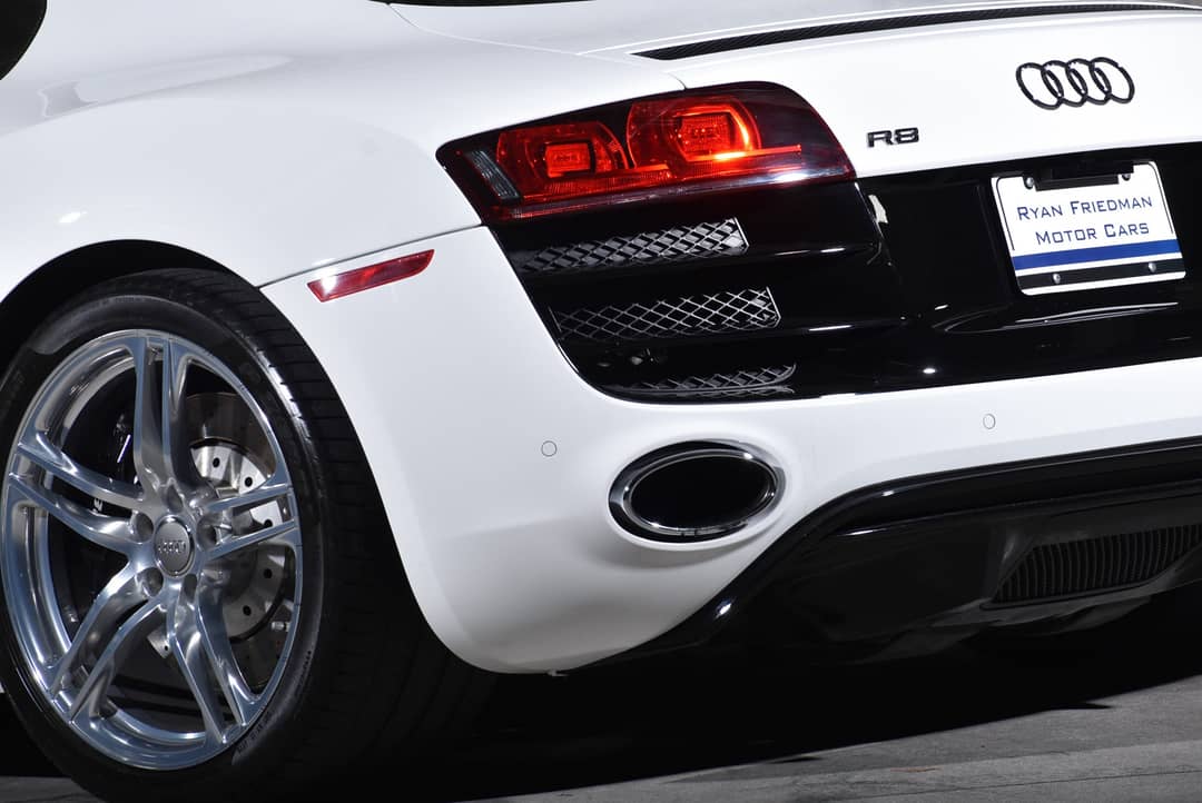 2010 Audi R8 5.2 quattro — photo 17