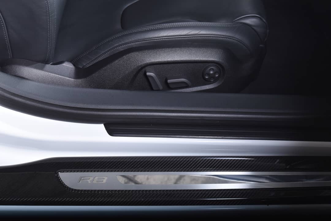 2010 Audi R8 5.2 quattro — photo 32