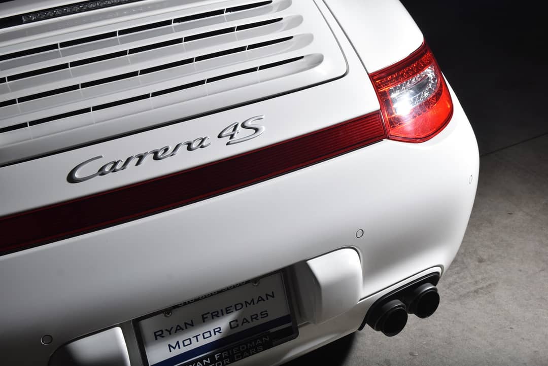 2012 Porsche 911 Carrera 4S — photo 17