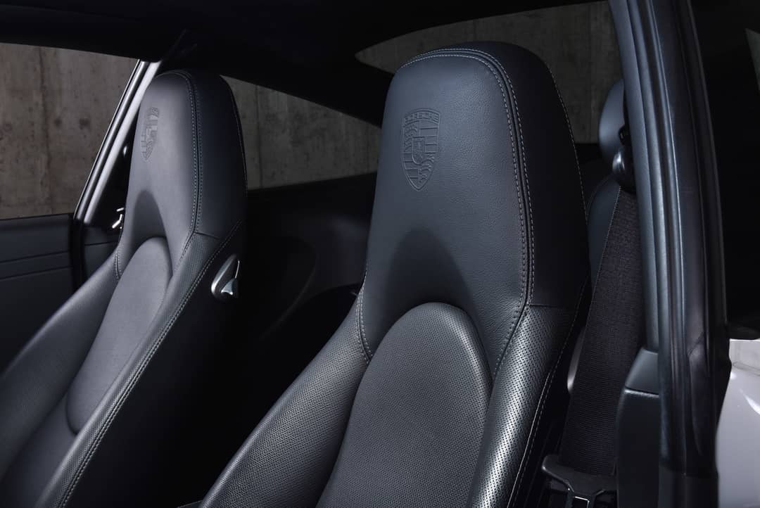 2012 Porsche 911 Carrera 4S — photo 32