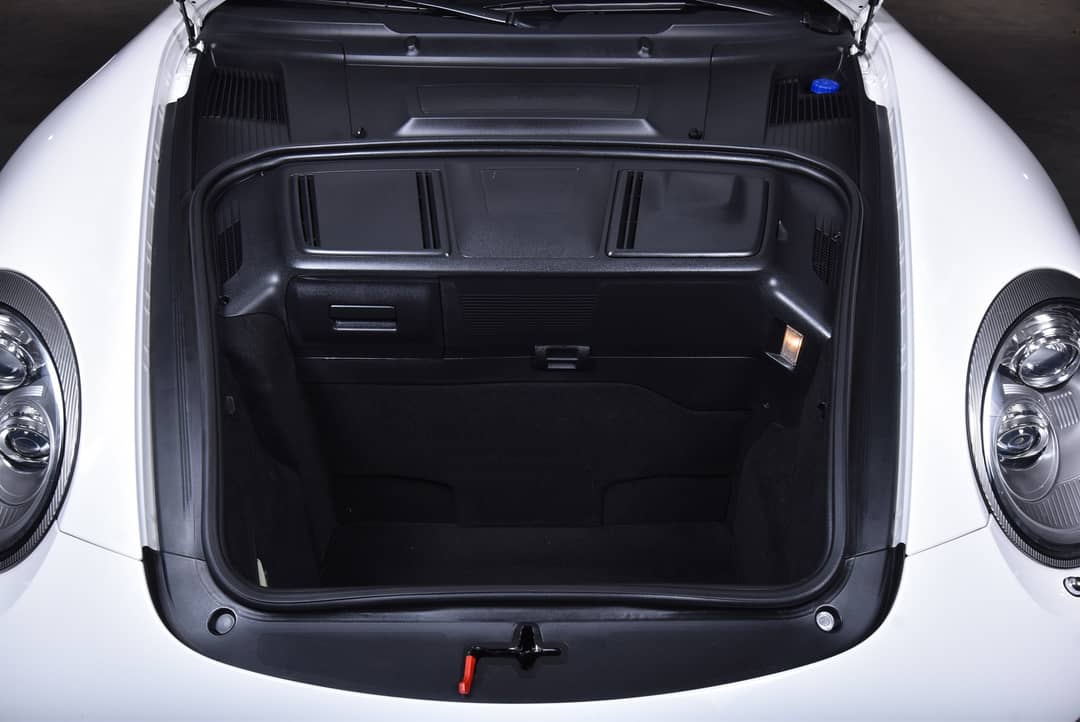 2012 Porsche 911 Carrera 4S — photo 33