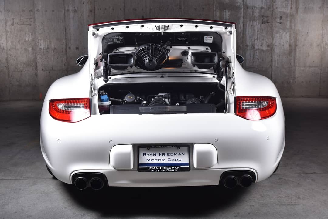 2012 Porsche 911 Carrera 4S — photo 35