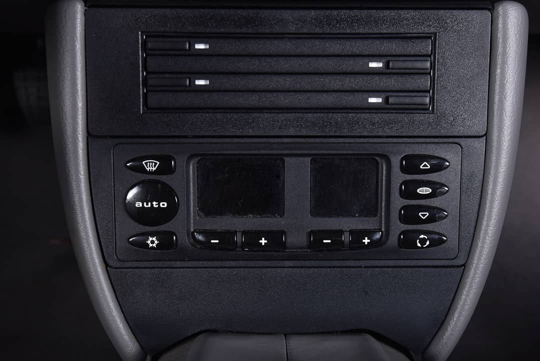2001 Porsche 911 Carrera — photo 22