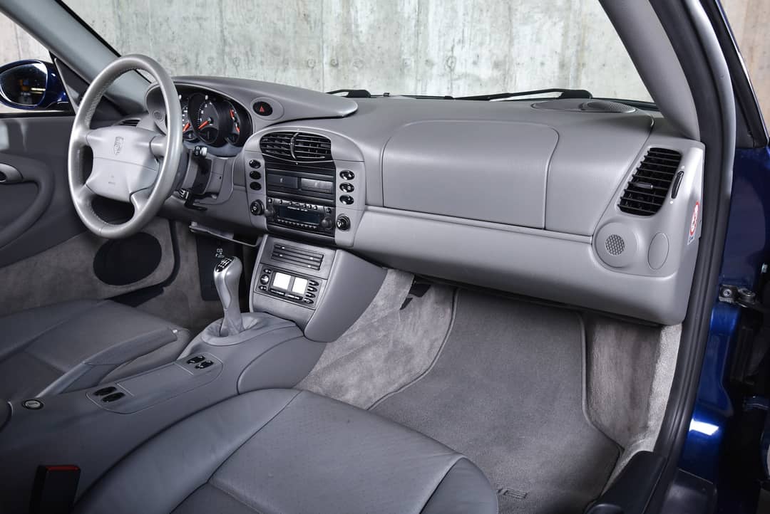 2001 Porsche 911 Carrera — photo 24