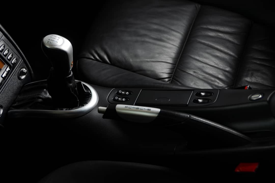 2003 Porsche 911 Carrera 4S — photo 18