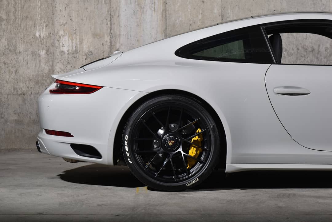 2018 Porsche 911 Carrera 4 GTS — photo 12
