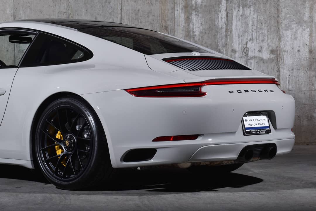 2018 Porsche 911 Carrera 4 GTS — photo 18