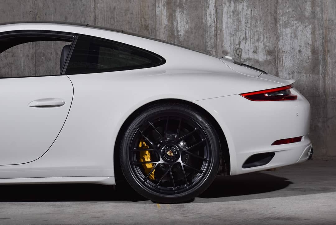 2018 Porsche 911 Carrera 4 GTS — photo 19