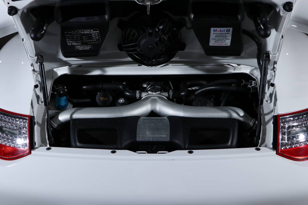 2011 Porsche 911 Turbo — photo 15