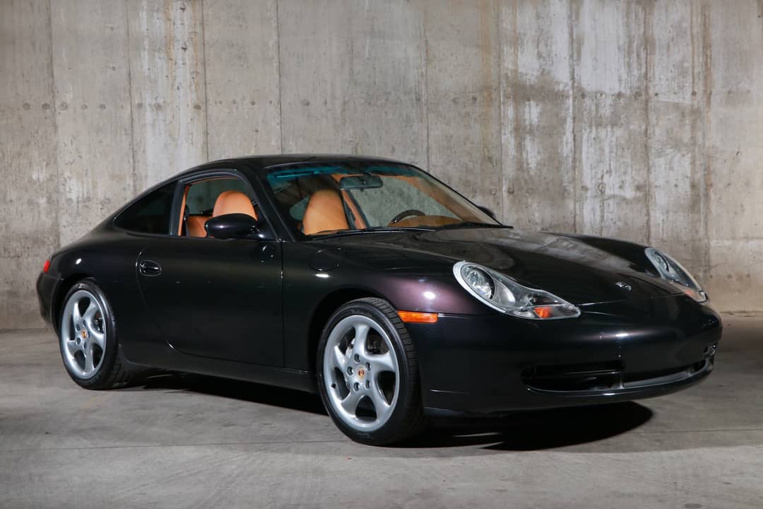 2000 Porsche 911 Carrera 4 Millennium — photo 2