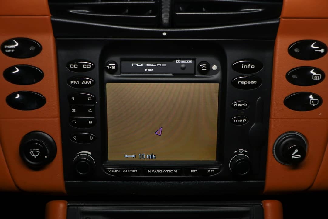 2000 Porsche 911 Carrera 4 Millennium — photo 27