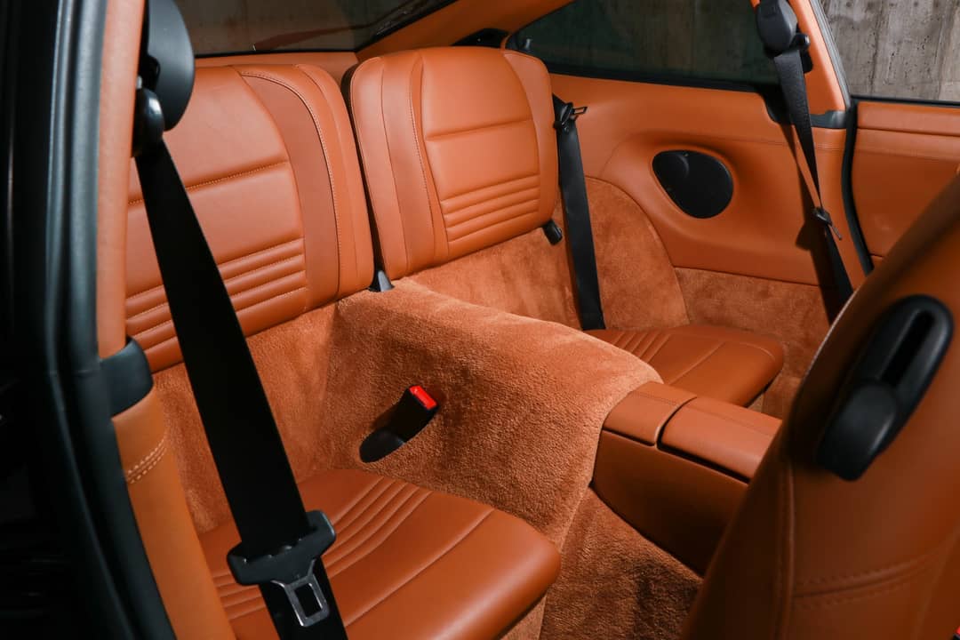 2000 Porsche 911 Carrera 4 Millennium — photo 36