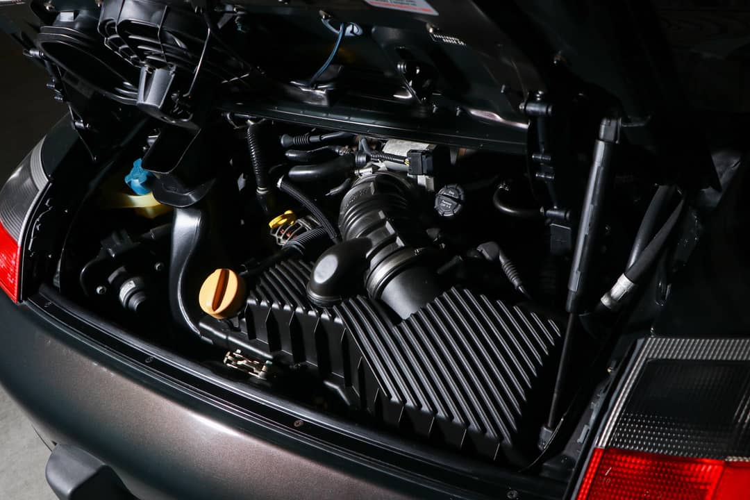 2000 Porsche 911 Carrera 4 Millennium — photo 39