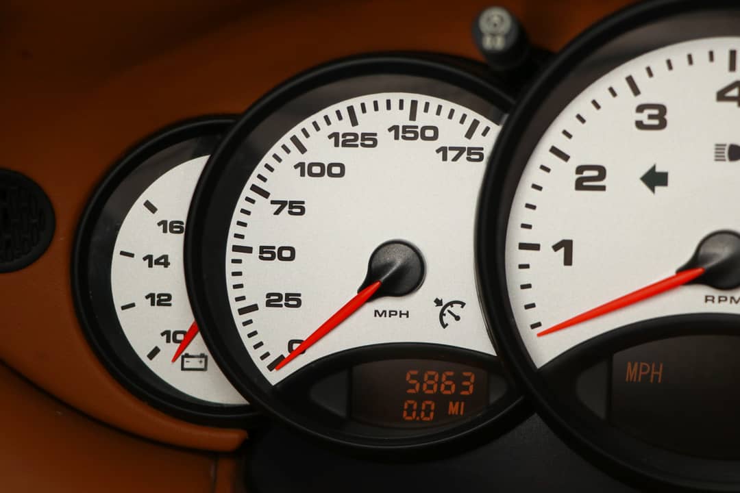 2000 Porsche 911 Carrera 4 Millennium — photo 42