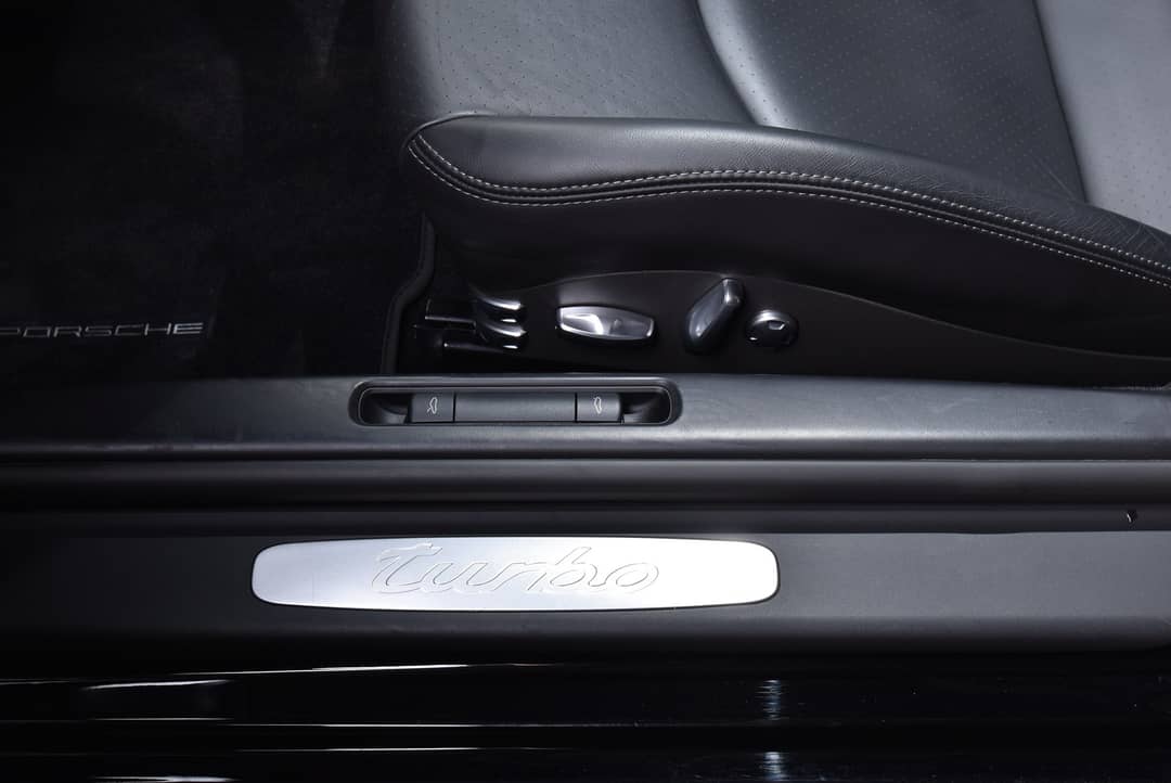2011 Porsche 911 Turbo — photo 16