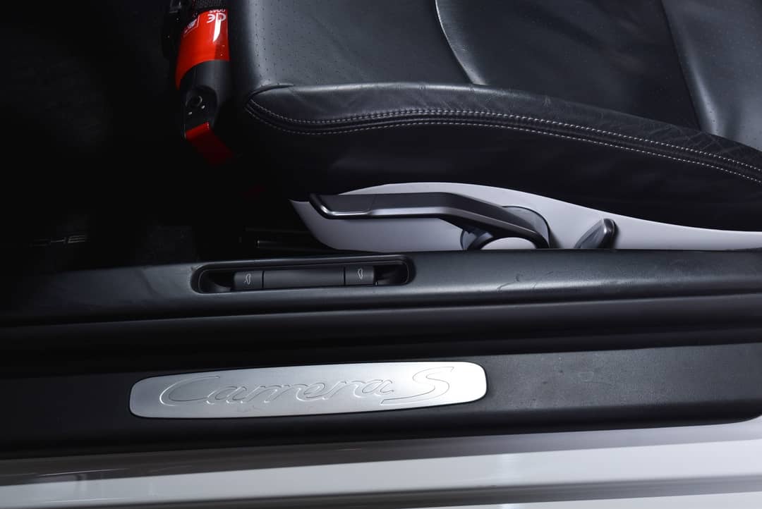 2011 Porsche 911 Carrera S — photo 23