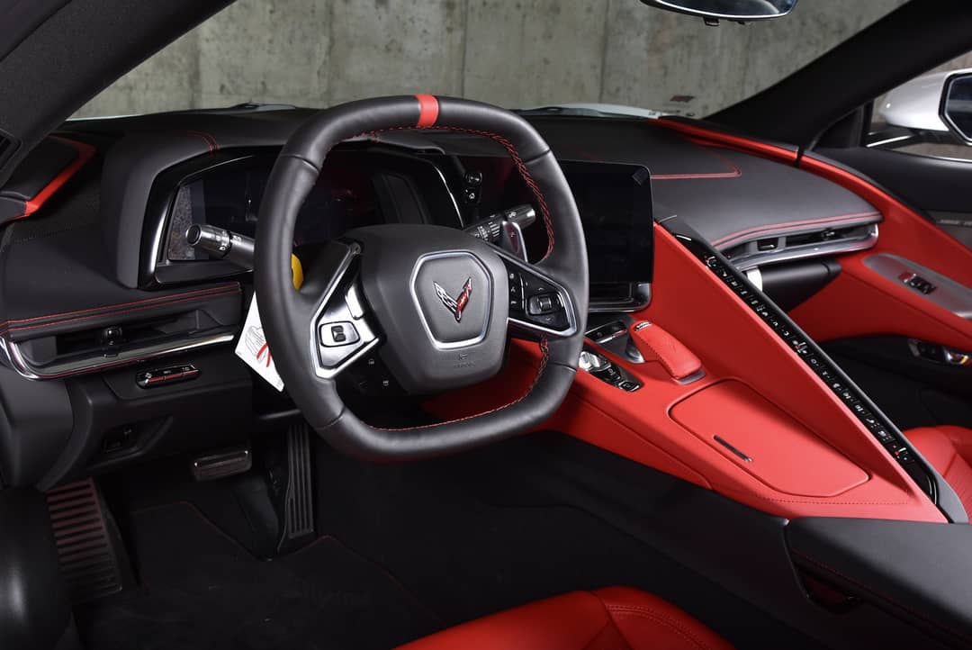 2020 Chevrolet Corvette 2LT Stingray Convertible — photo 38