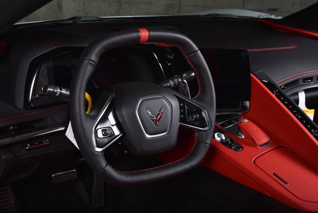 2020 Chevrolet Corvette 2LT Stingray Convertible — photo 39